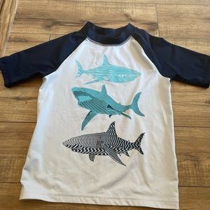 Place Sports - shark rash guard- boys m